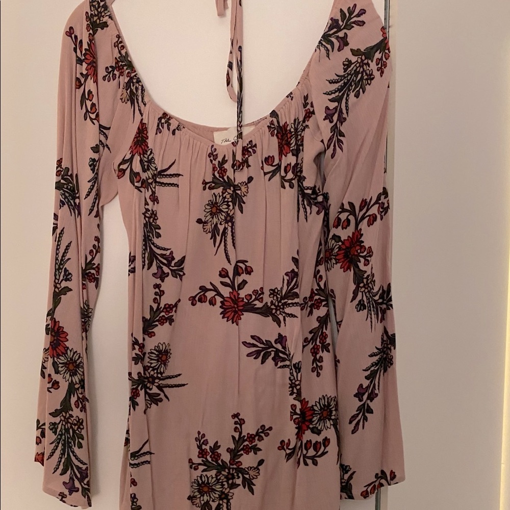 Long sleeve flowy dress with floral design